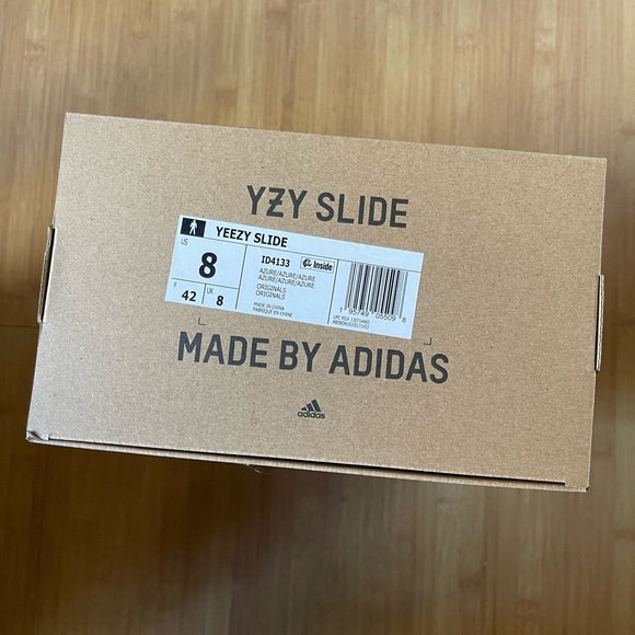 Yeezy slide “Azure” NWT ❗️sold on merc❗️ - Picture 3 of 12